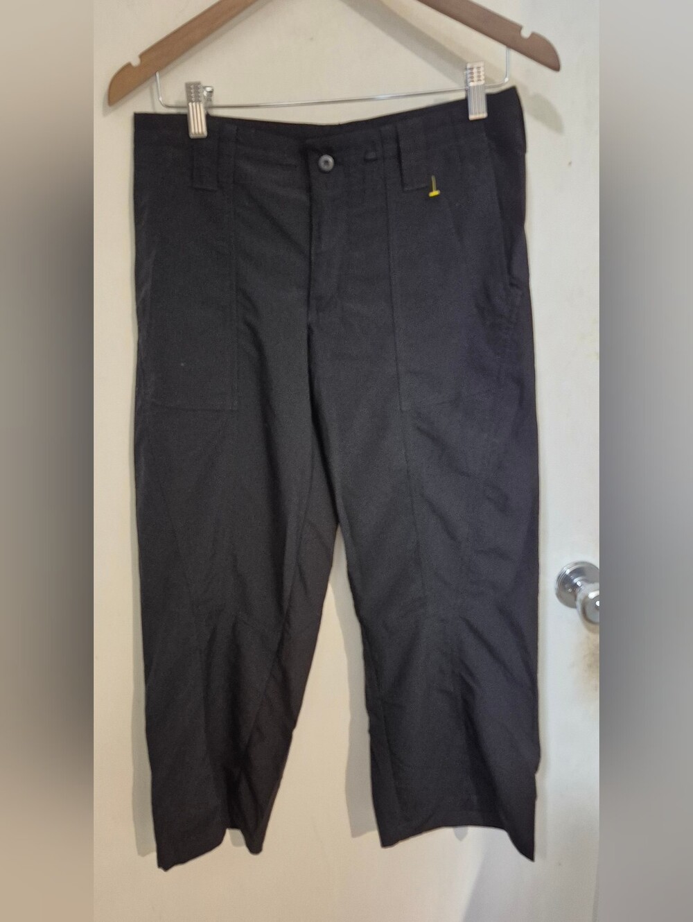 Patagonia Black Inter- Continental Capris Sz.6